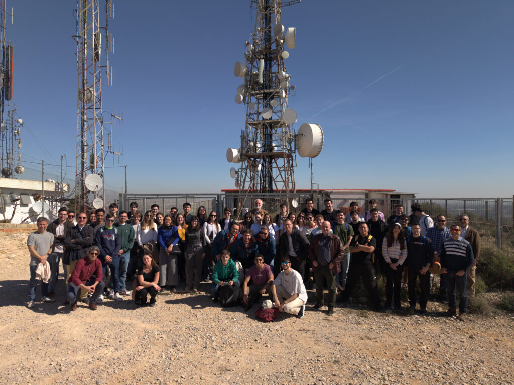 Visita al centro de telecomunicaciones de ISTEC en Calicanto