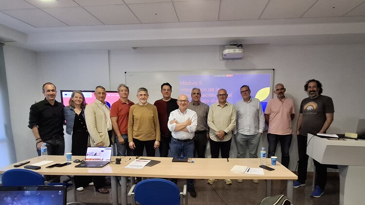 Transformación digital y encuentro profesional en la jornada presencial de UPRO