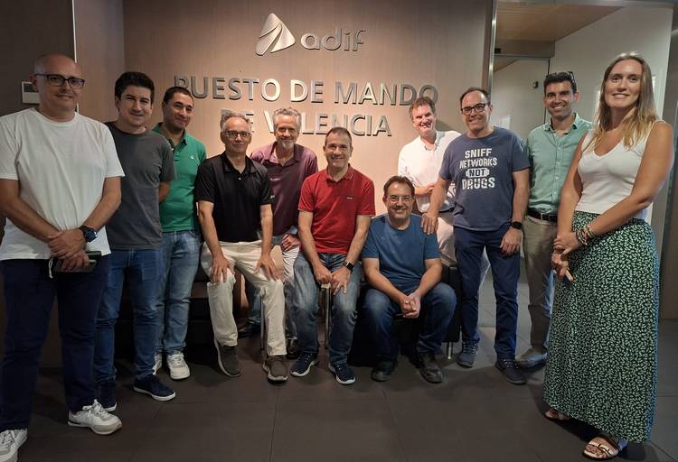 Visita al Puesto de Mando de ADIF en Valencia